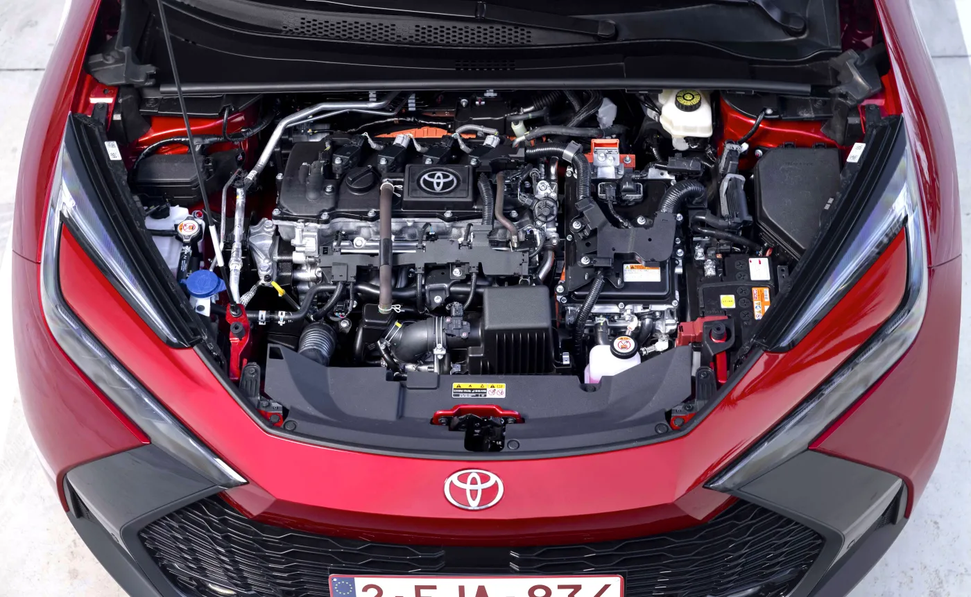 Nowa Toyota hitem. Ma silnik 2.0 i spala 3,2 l na 100 km. Ile kosztuje?