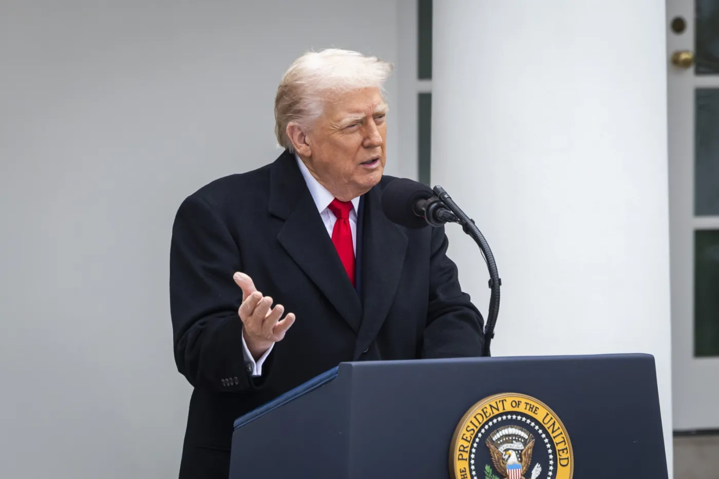 Trump obwinił migrantów za niemal wszystkie problemy USA. Co z wizami?