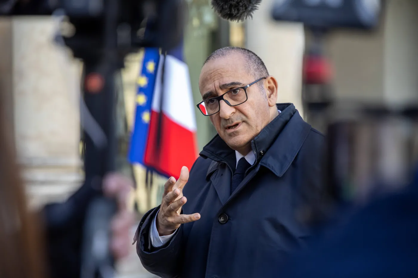 Francuski minister ujawnia: Wykradziono ważne dane rządowe