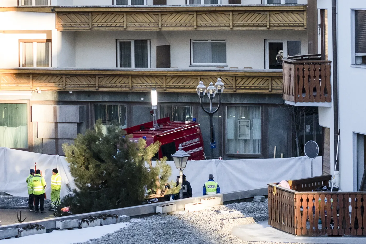 Tragedia w szwajcarskim kurorcie, dziesiątki zabitych. Ogłoszono stan wyjątkowy. Są nowe informacje