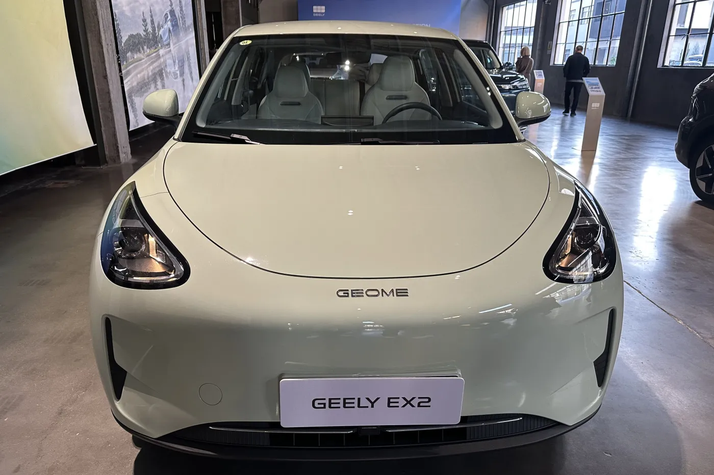 Geely E2