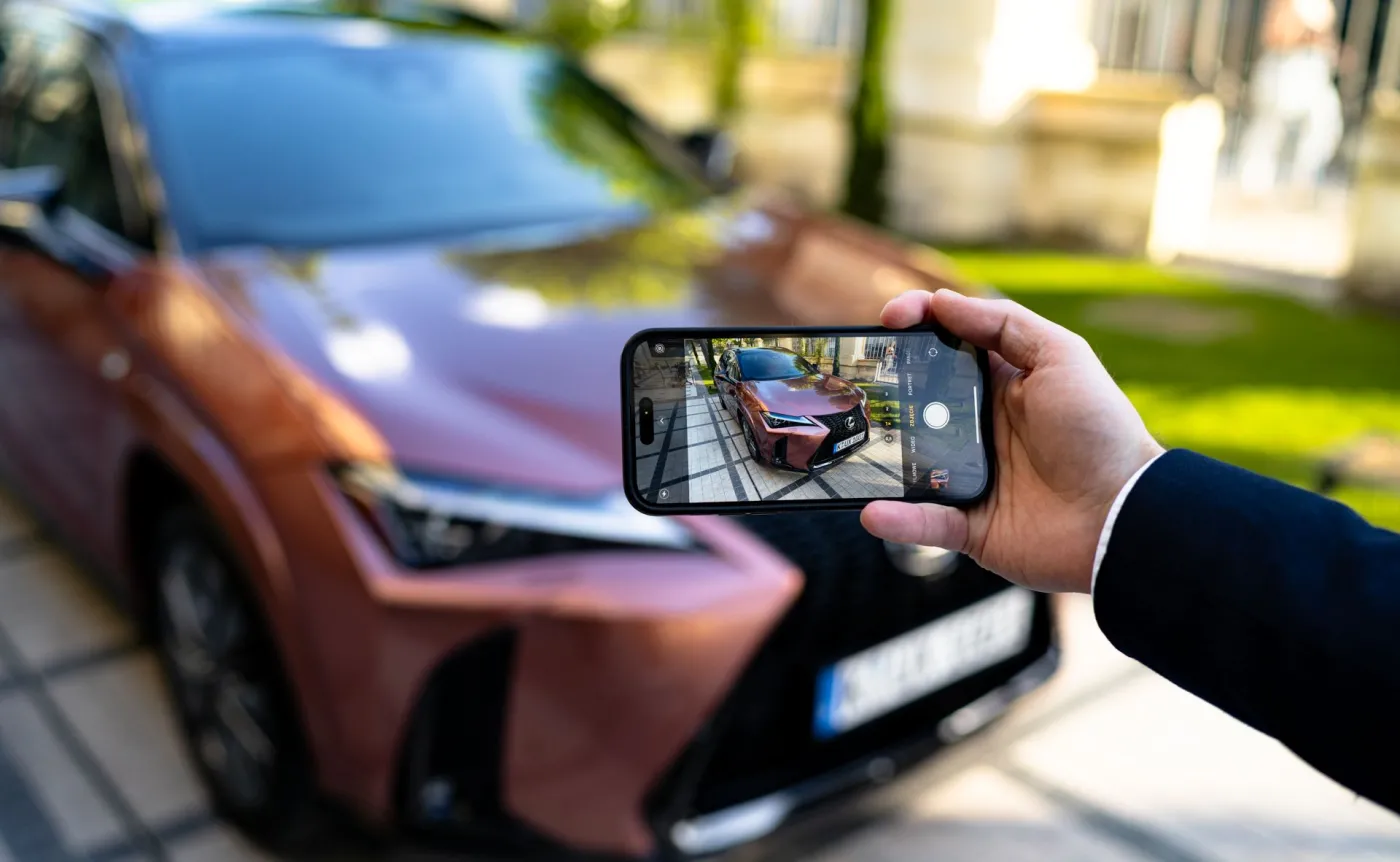 Lexus UX 300h