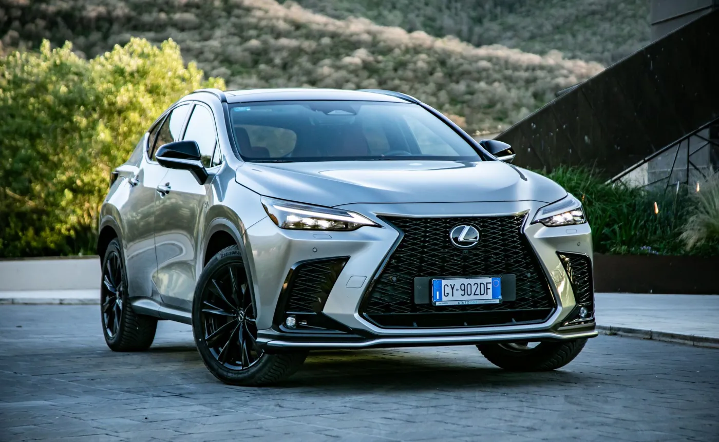 Lexus NX 450+