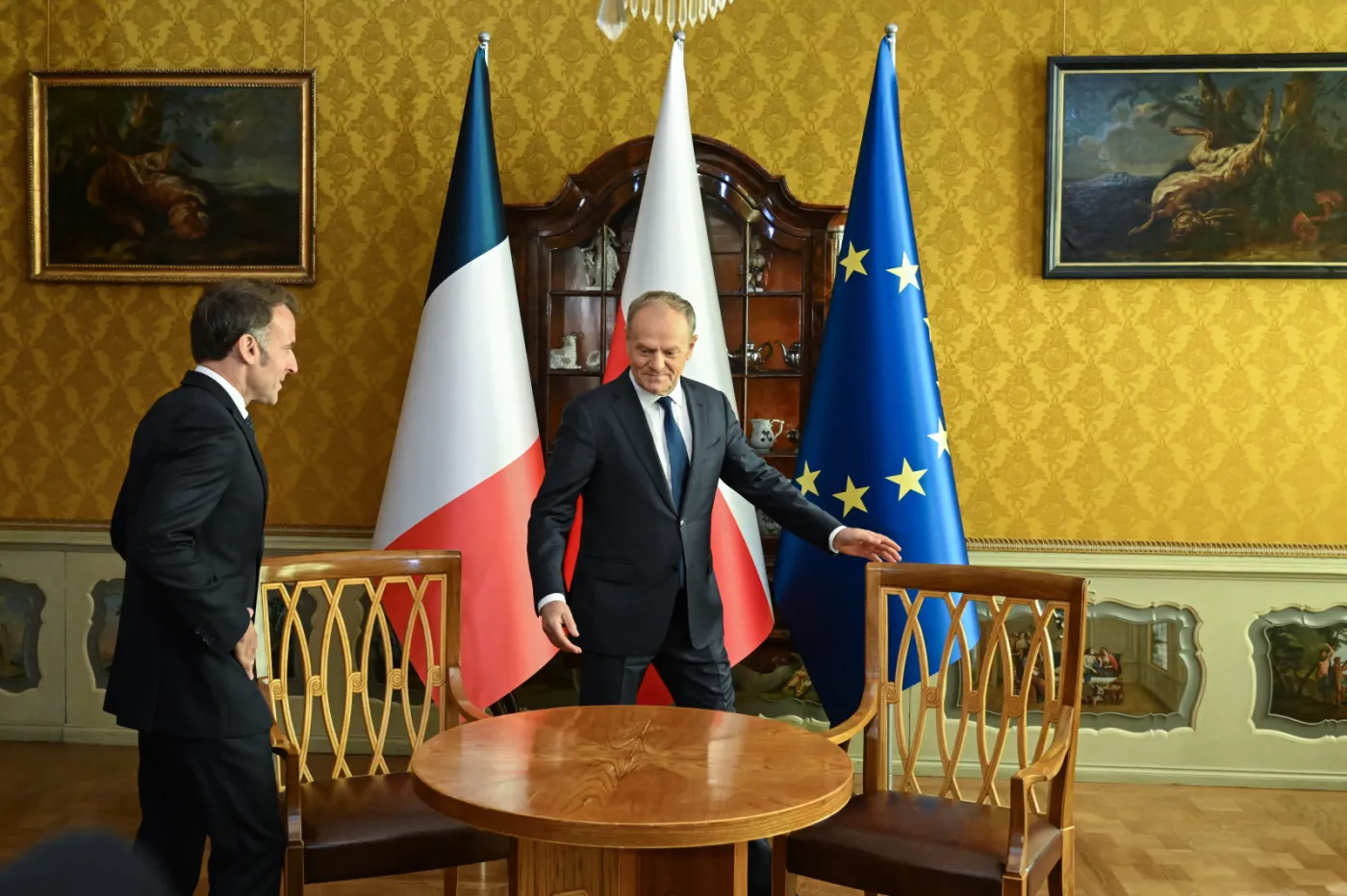 Macron nie spotka się z Nawrockim w Polsce. Rzecznik prezydenta podał przyczynę