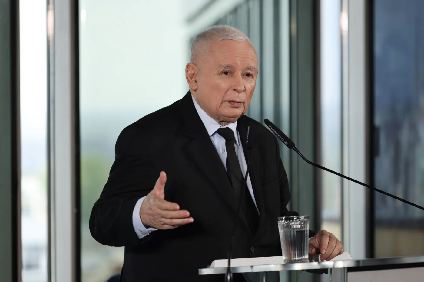 Kaczyński zbulwersowany wypowiedzią Tuska. "Wykonał dyspozycję z Berlina"