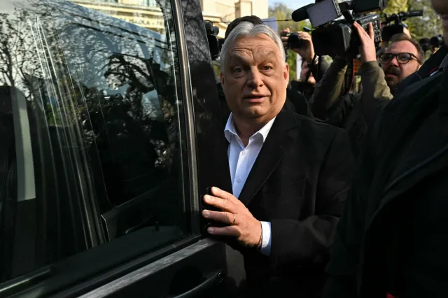 Orban jeszcze nie powiedział ostatniego słowa? "Kopiuje polski scenariusz"