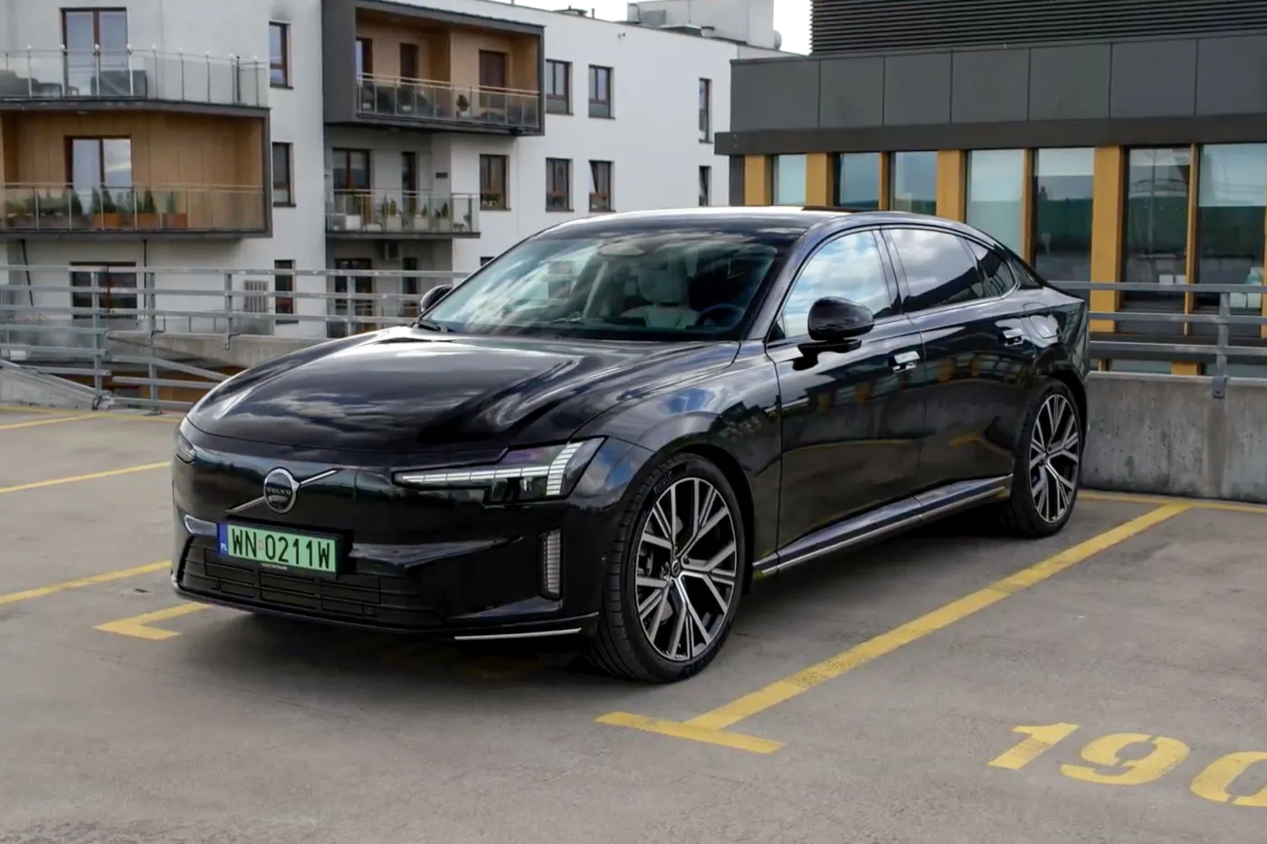 Volvo ES90
