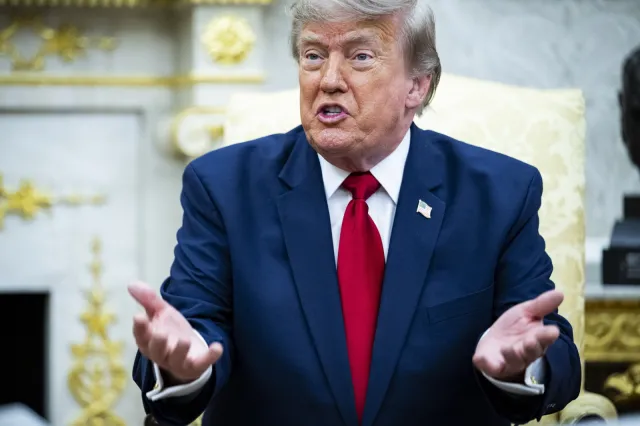 Trump czule o szczycie NATO. "Festiwal miłości"