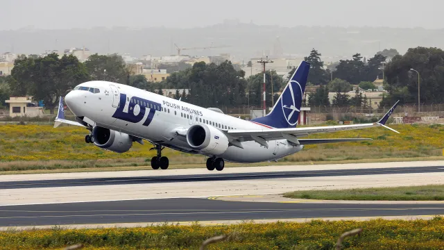 Setki Boeingów 737 MAX do kontroli. Co nowa decyzja FAA oznacza dla pasażerów i LOT-u?