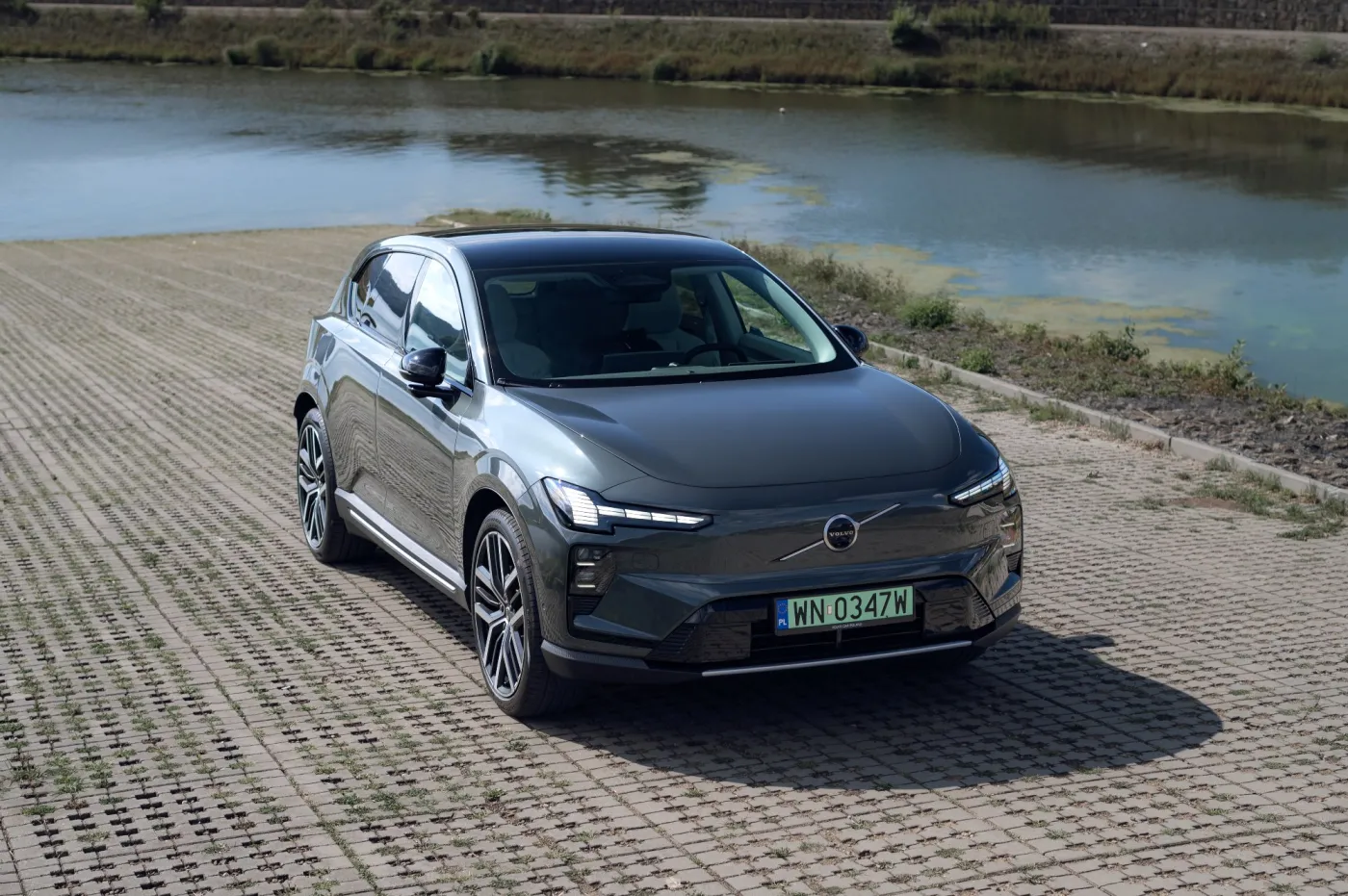 Volvo EX60