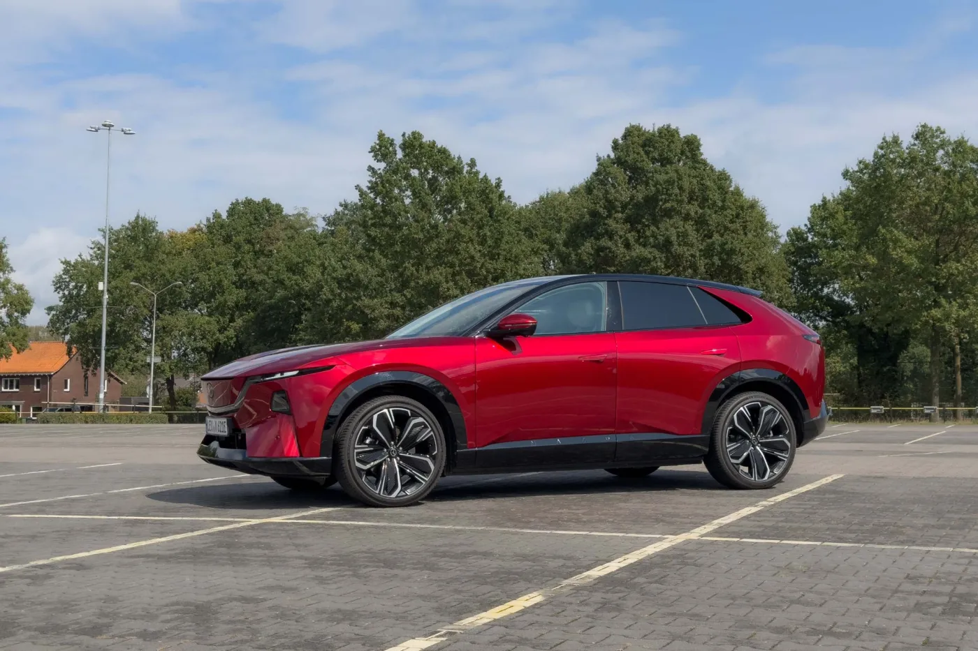 Mazda CX-6e