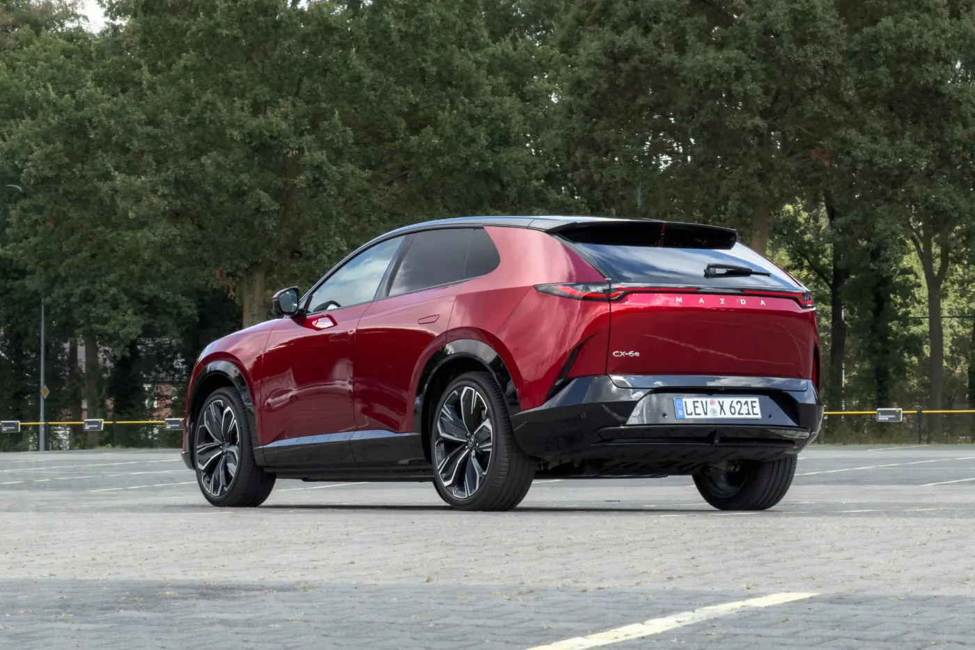 Mazda CX-6e