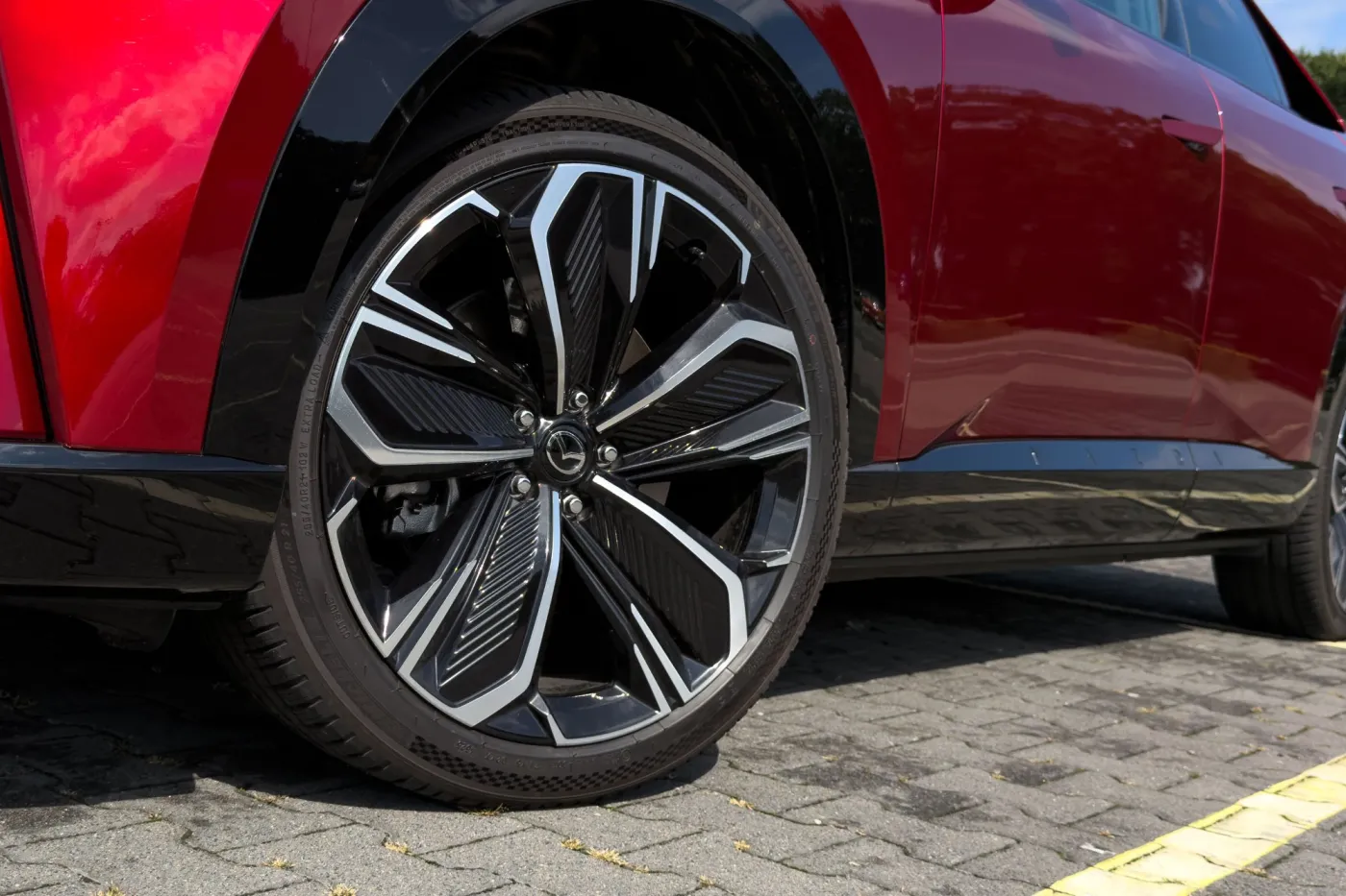 Mazda CX-6e