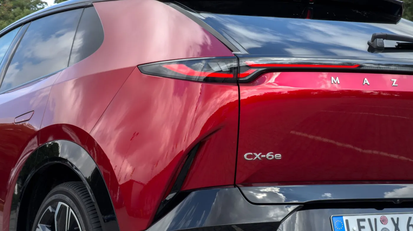 Mazda CX-6e