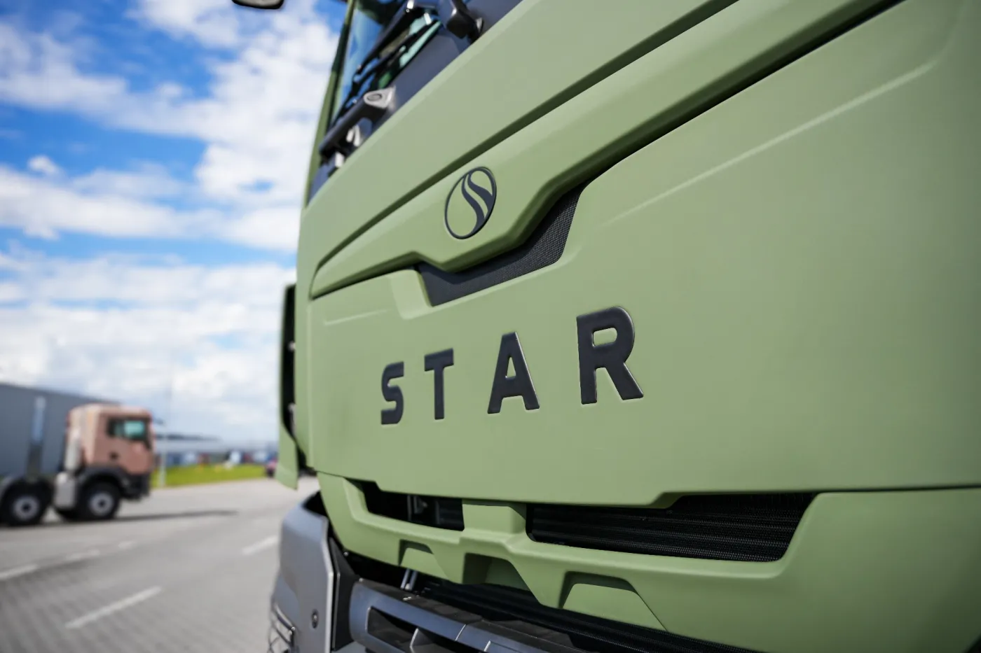 Nowy STAR 6x6