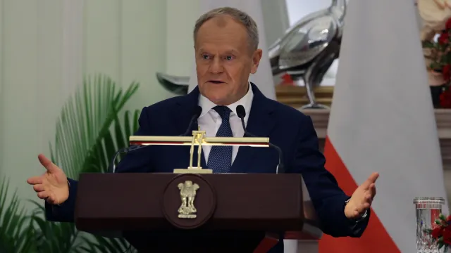 Donald Tusk: Świat patrzy z zazdrością na Polskę i Indie