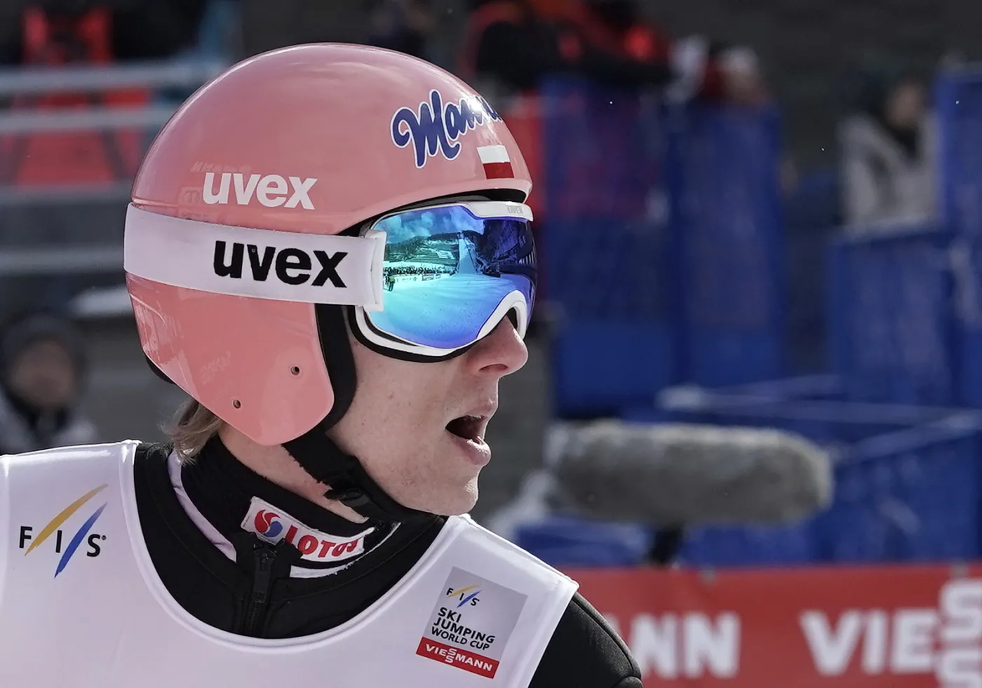 Linie lotnicze zgubiły sprzęt polskich skoczków. Kubacki i Stoch zostali bez nart