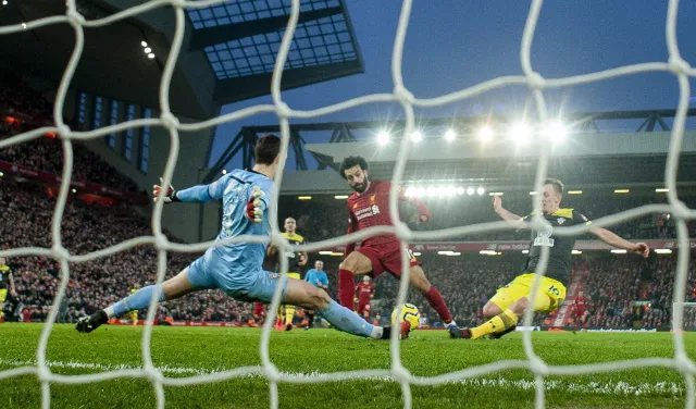 Liga angielska: Drużyna Bednarka dostała srogą lekcję od Liverpoolu [WIDEO]