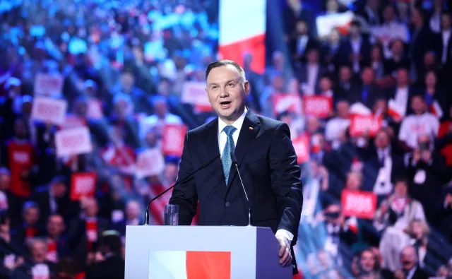 Zaremba: "Efekt palca Lichockiej" może zaszkodzić Dudzie [OPINIA]