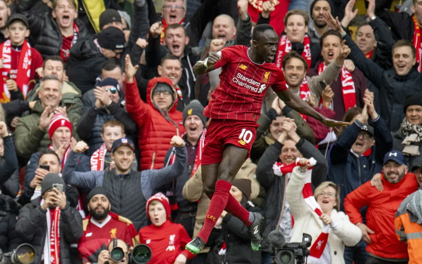 Liga angielska: Bednarek i Fabiański na tarczy. Liverpool znów wygrywa
