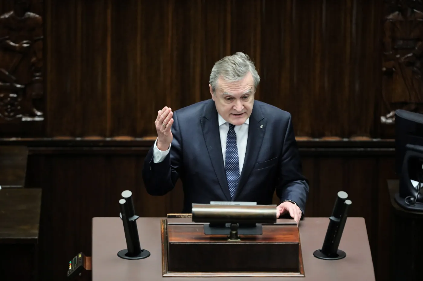 Gliński:  Opozycja wypowiada posłuszeństwo demokracji [WIDEO]