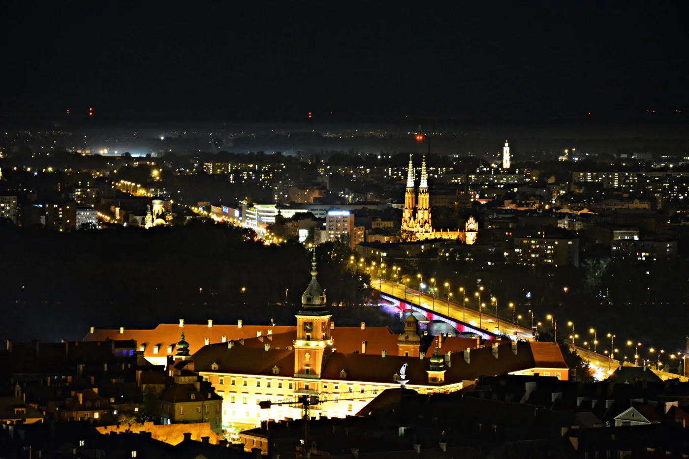 Warszawa nie będzie oszczędzać na oświetleniu ulic i gmachów