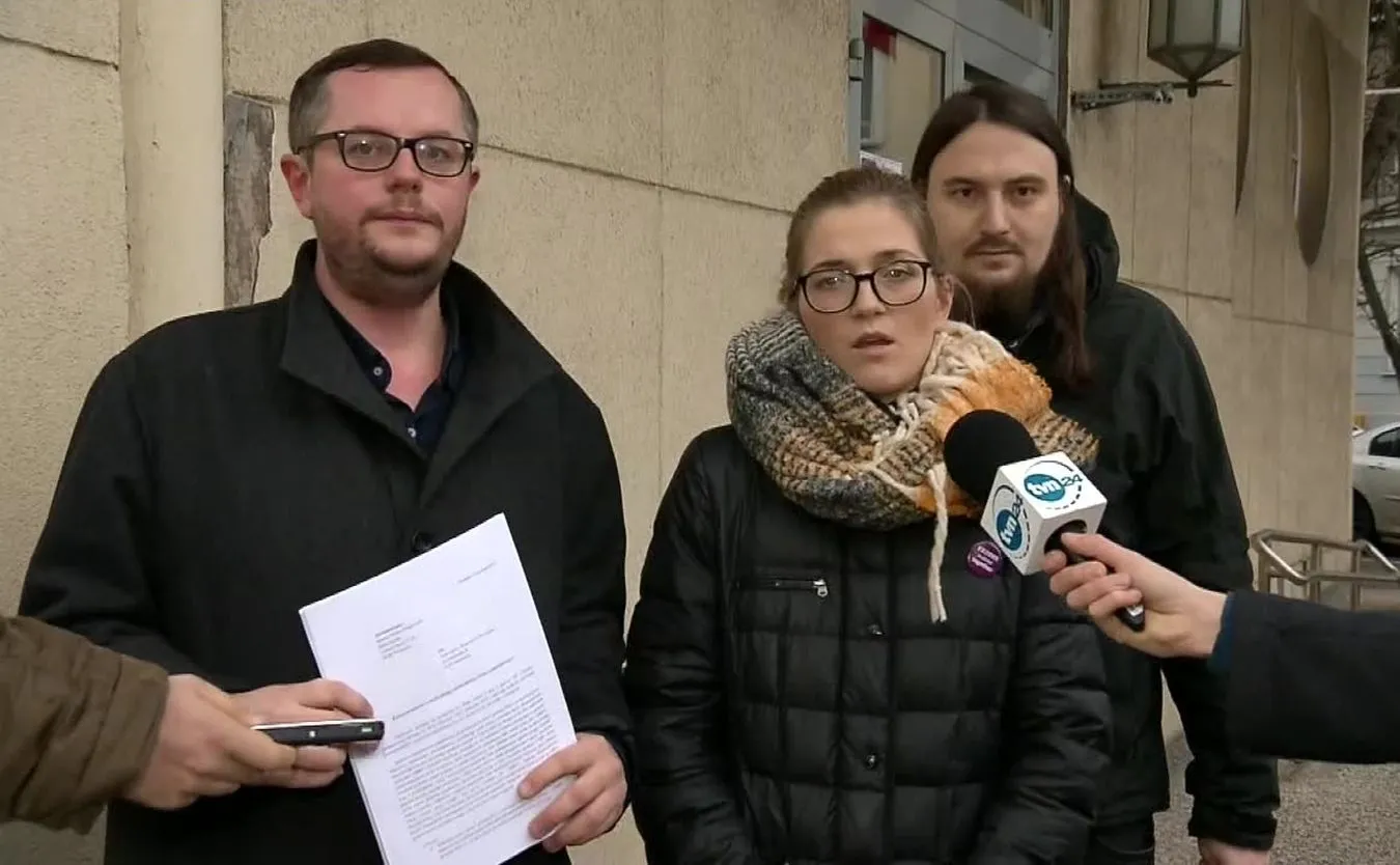 Prywatna firma przeprowadza bezprawne eksmisje w Warszawie. Lewica zawiadamia prokuraturę [WIDEO]