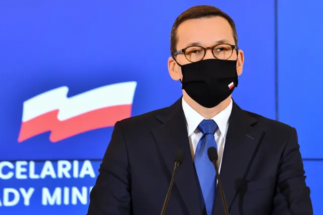 Rząd wprowadza nowe obostrzenia dla "żółtej" i "czerwonej" strefy. Oto szczegóły