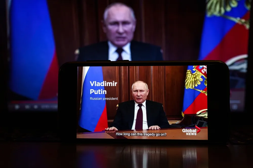 Putin zostanie obalony? Jego wizerunek strategicznego geniusza jest w strzępach