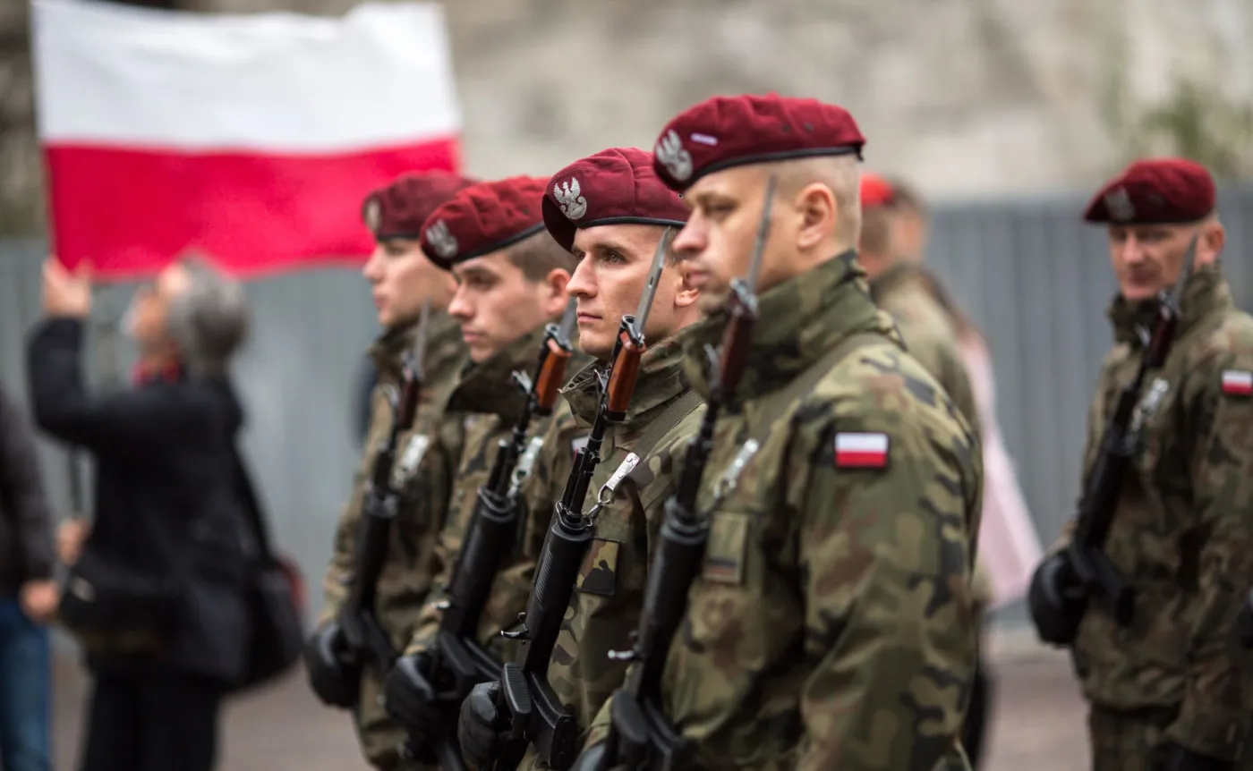 Żołnierz w Polsce zarabia średnio 4,8 tys., pracownik MON ok. 3,7 tys. zł brutto