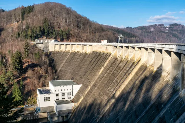 Potęga hydroenergii, czyli jak woda zasila świat [MAPA]