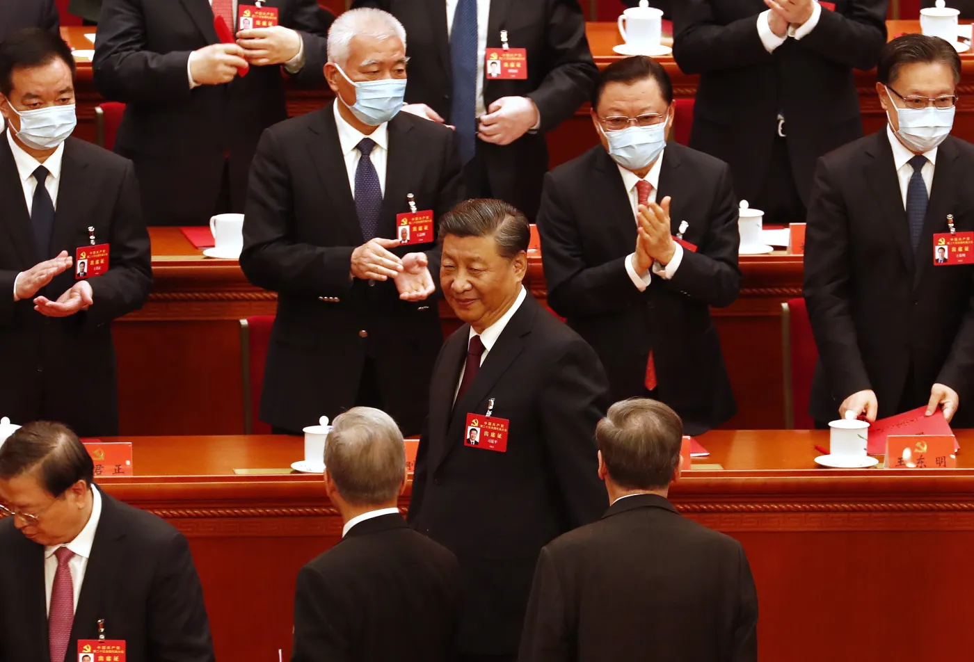 „FT”: Xi Jinping utrzymał władzę w Chinach. Bogacze planują ucieczkę z kraju