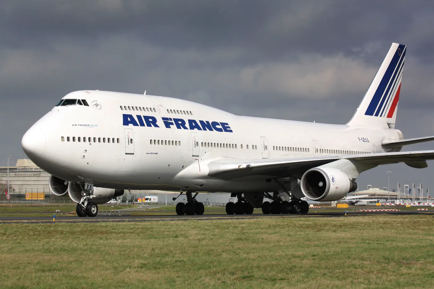Air France odwołały dwa kolejne loty z Paryża do Moskwy. Rosja nie zgodziła się na wlot na swoje terytorium