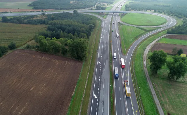UOKiK wszczął postępowanie wyjaśniające ws. podwyżek opłat na A4