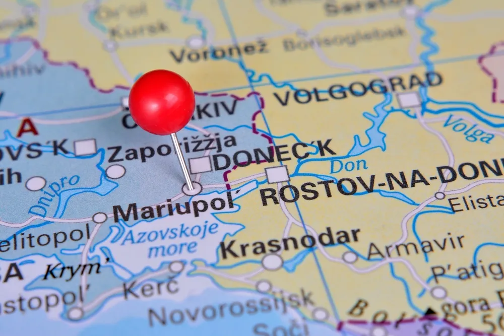 Dlaczego Rosja chce zdobyć Mariupol? Wezmą nawet miasto "zrównane z ziemią" [OPINIA]