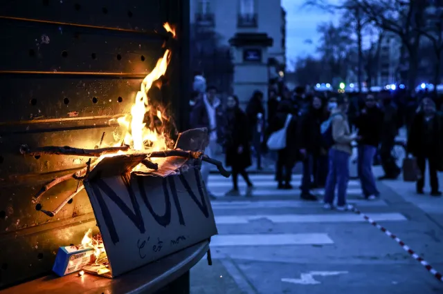 Protesty przeciwko reformie emerytalnej we Francji. W Paryżu demonstruje 800 tys. osób