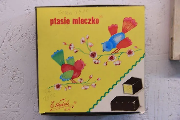 Słodycze i napoje z PRL-u. Pamiętasz jeszcze te produkty? [ZDJĘCIA]