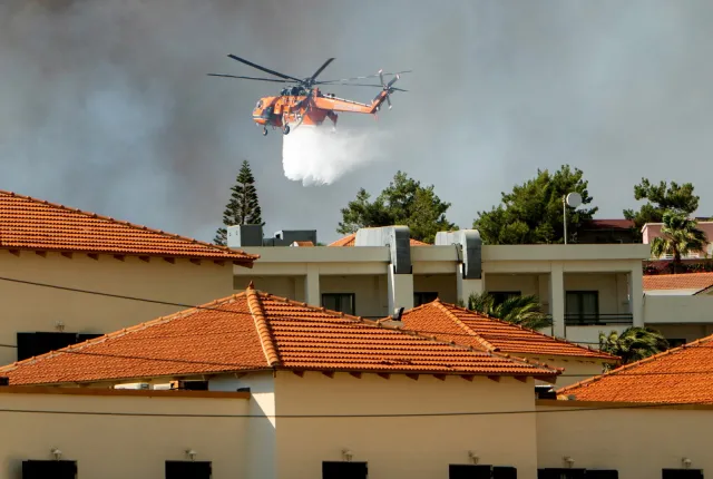 Pożar na Rodos doprowadził do największej ewakuacji w historii Grecji