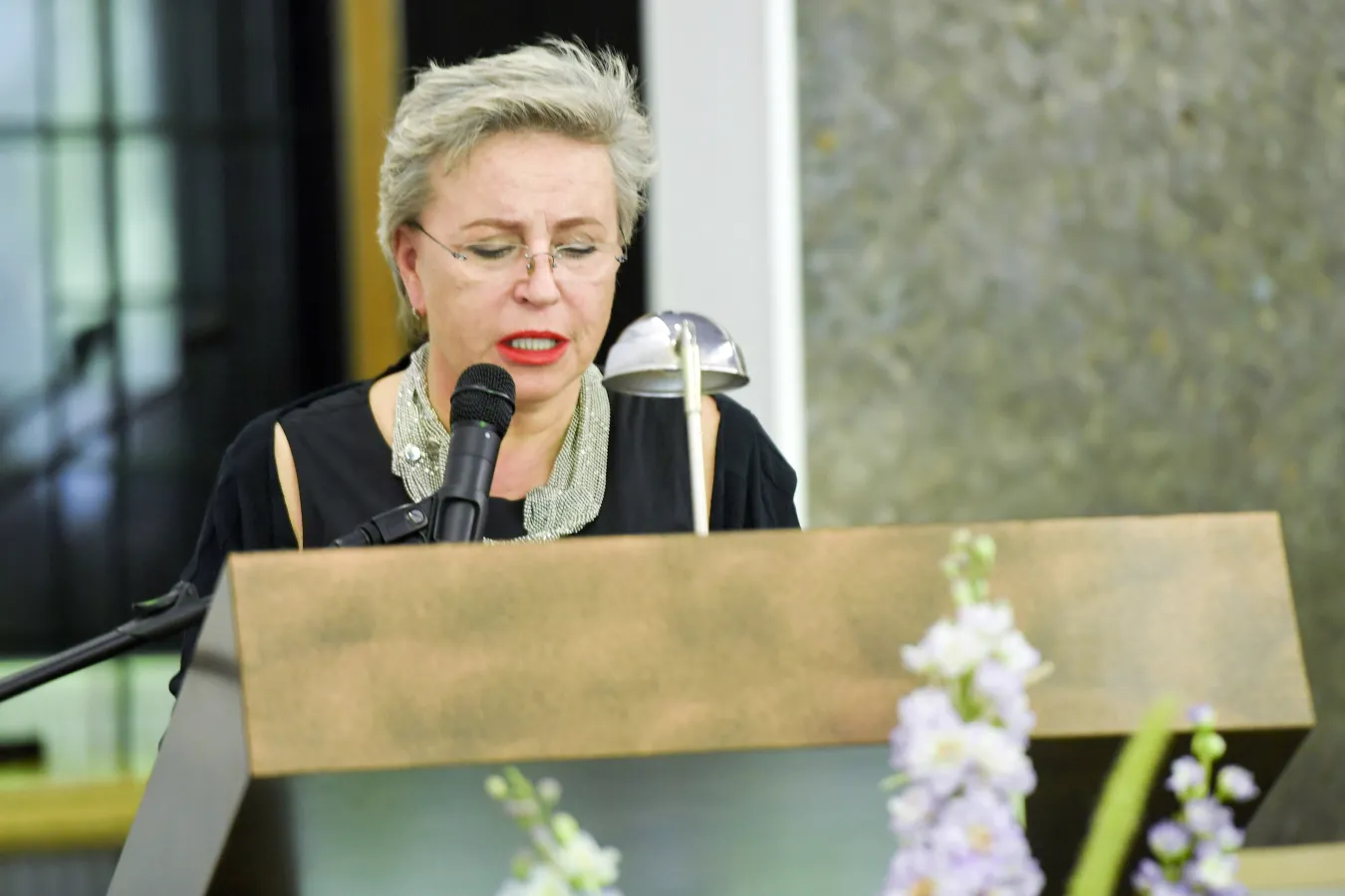 Celebryci i nie tylko. Kto trafia na listy zapasowe szczepień przeciwko Covid-19?