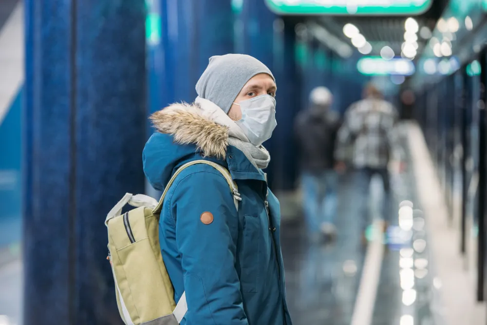 Nauczanie hybrydowe, godzina policyjna, zamknięte sklepy. Włochy znów się zamykają
