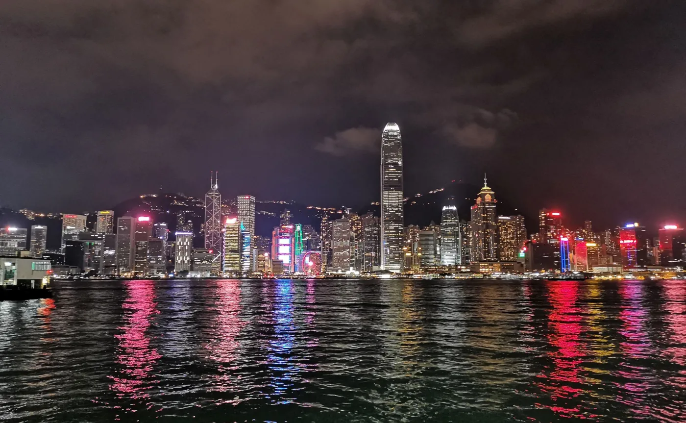 Reuters: Banki w Hongkongu sprawdzają związki klientów z ruchem demokratycznym