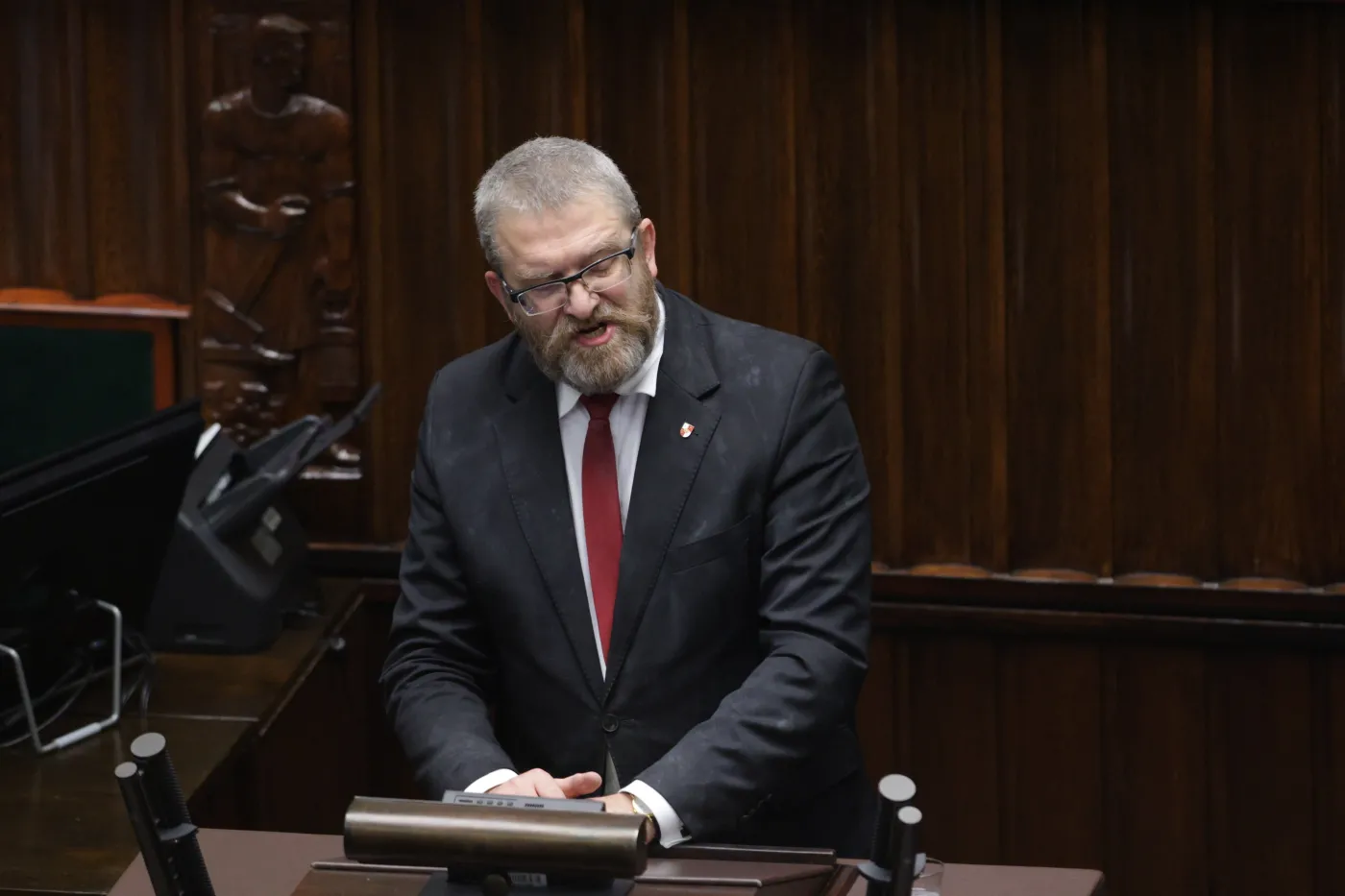 Grzegorz Braun odwołany ze składu dwóch komisji sejmowych