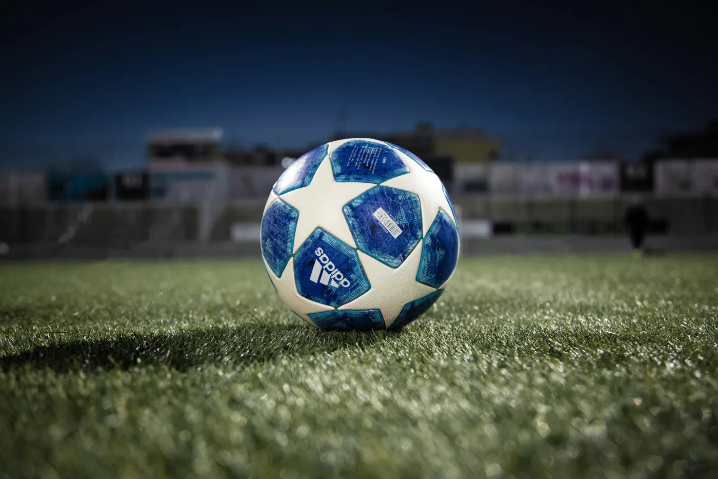 UEFA zdecydowała, ile dostaną kluby startujące w pucharach. Kwota poraża