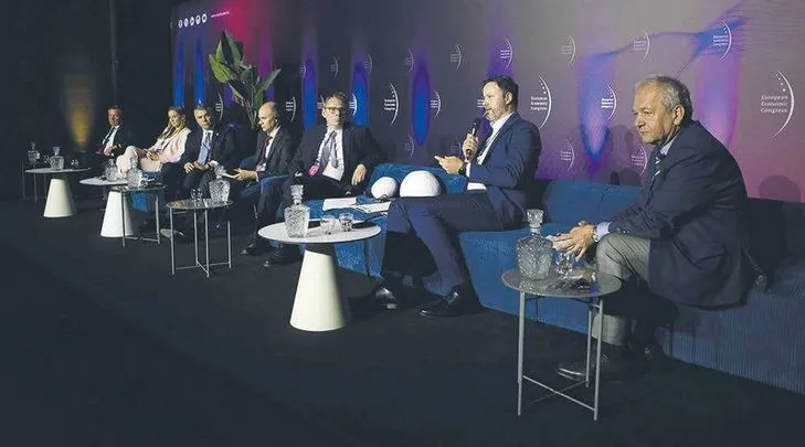 Ukraina: na razie modernizacja, odbudowa po wygranej wojnie