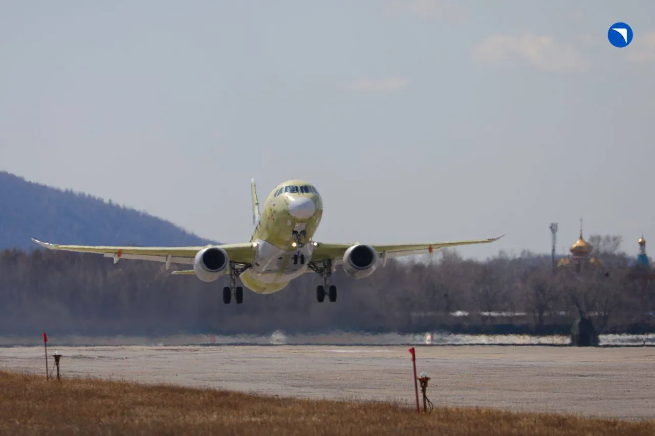 Superjet SJ-100