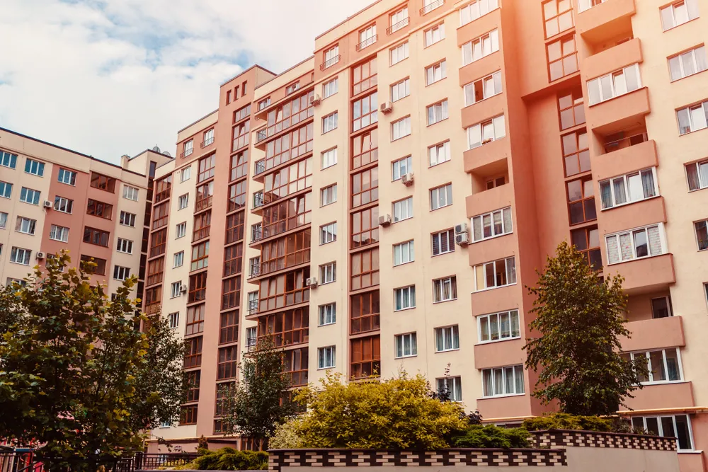 Użytkowanie wieczyste zniknęło, ale Polacy nie mogą wykupić gruntów