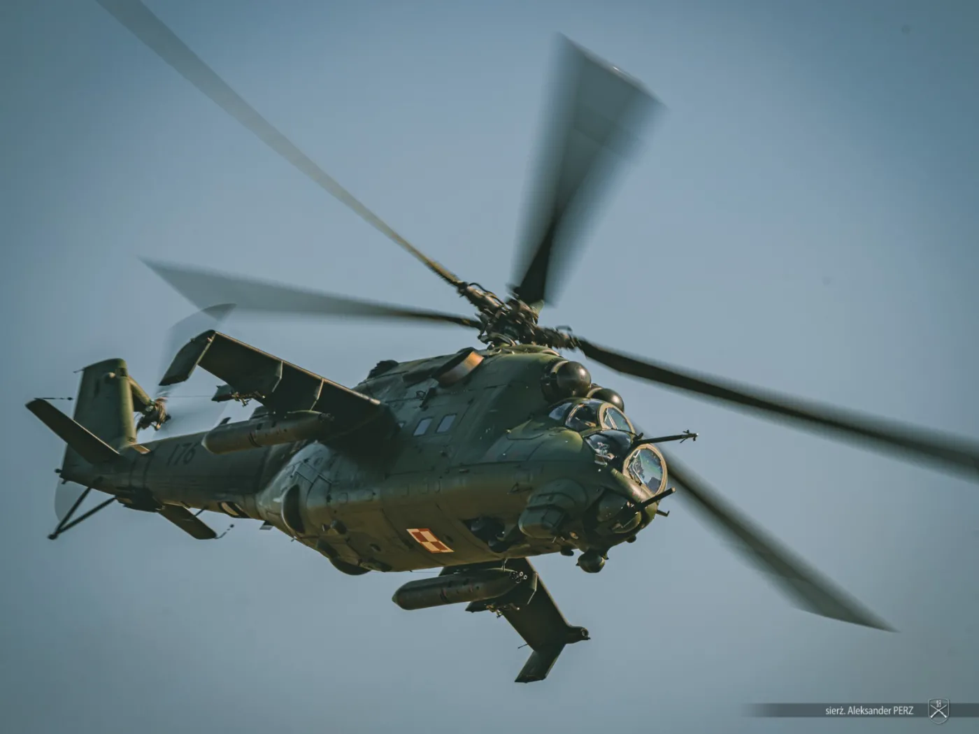 Zestrzelony ukraiński Mi-24 to ostrzeżenie dla polskiego MON! Czy nasze Apacze przetrwają starcie z dronami?