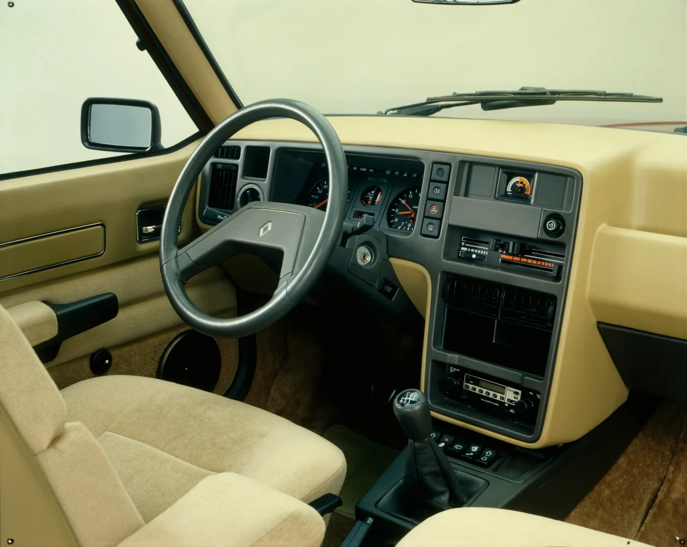 r30_turbod_1981_r_1_298098.jpg