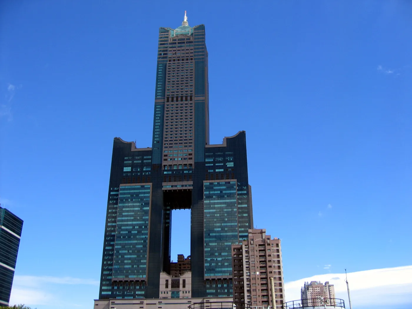 tuntex_sky_tower_310506.jpg
