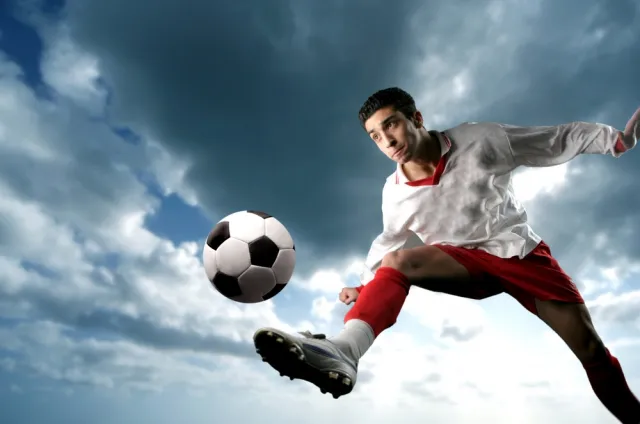 Polski futbol odstrasza kibiców i inwestorów